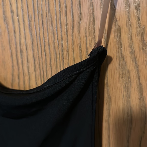 Beautiful black romper cold shoulder with drape sleeve - Picture 2 of 14